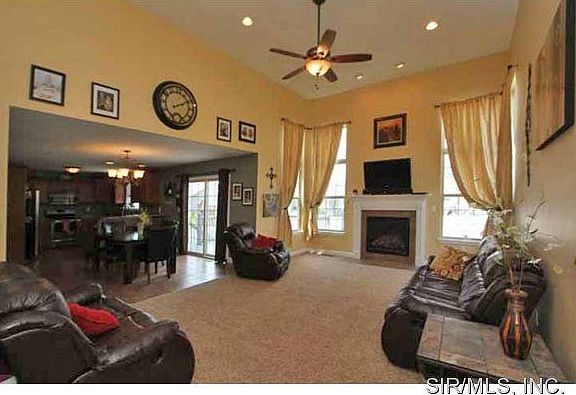 5th image of 335 Aberdeen Dr