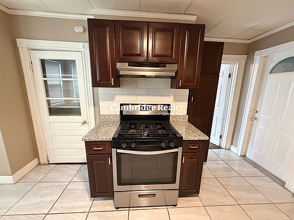 5th image of 20 Linden St #1A