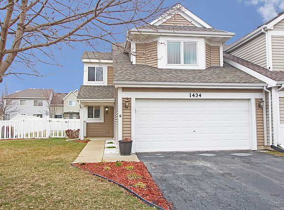 2nd image of 1434 S Pembroke Dr