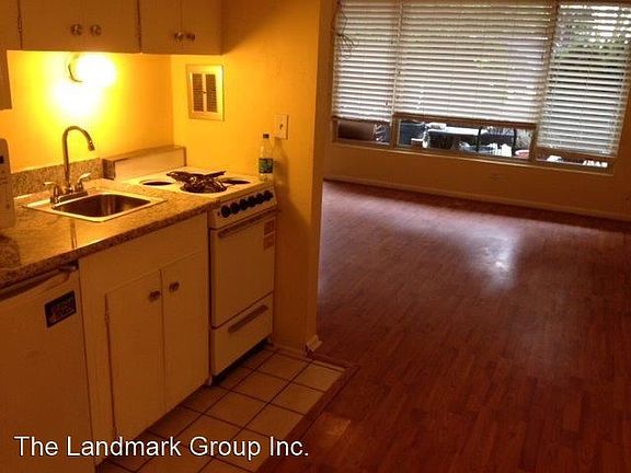 4th image of 2215 Eastlake Ave E #104