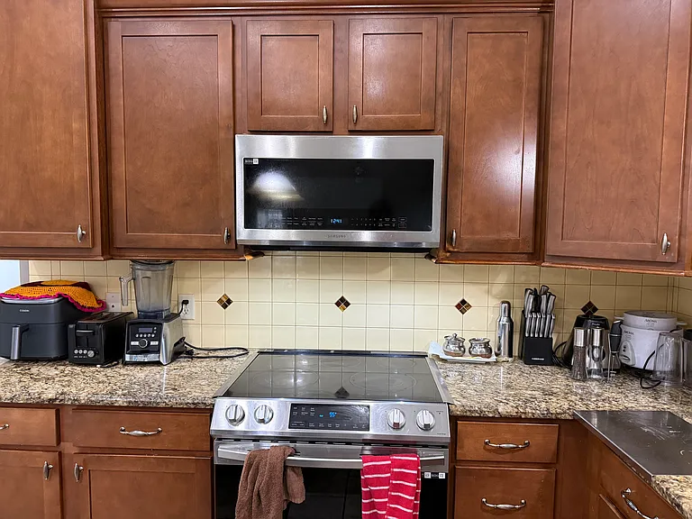 1008 Inverery Dr — Photo 8