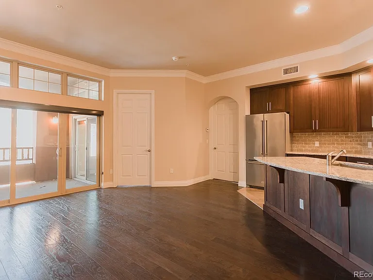 1120 Delaware St #512 — Photo 4
