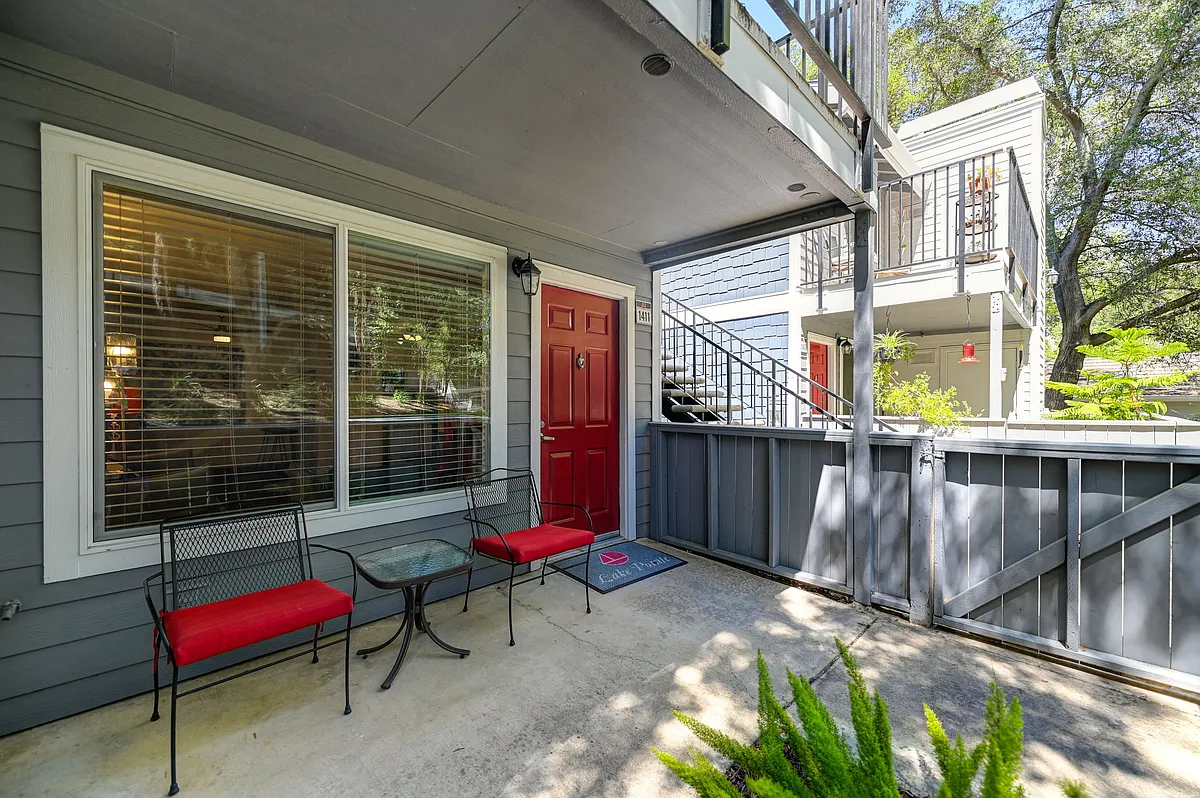 Sandpiper 1 Bedroom Patio - Lake Pointe