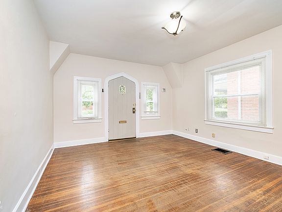 5th image of 5025 N College Ave