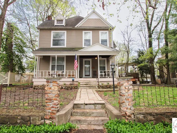 711 W 6th St, Sedalia, MO 65301