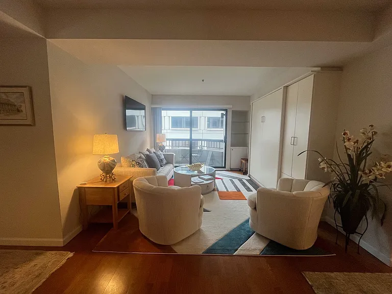 601 Van Ness Ave #309 — Photo 3
