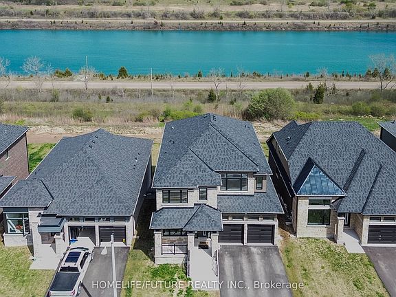 3rd image of 114 Shoreview Dr
