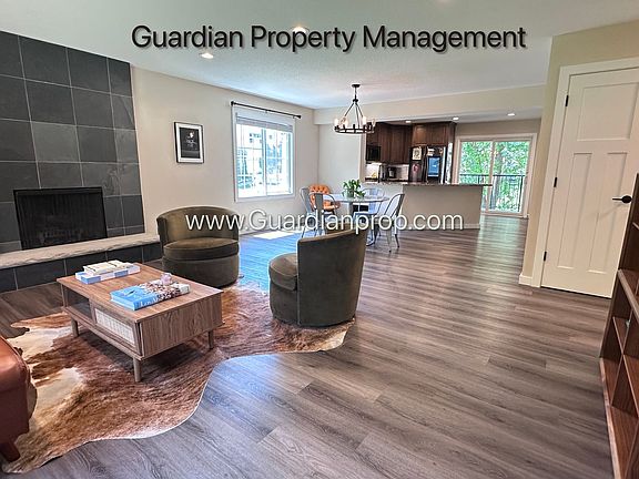 4th image of 3916-3918 Sheridan Ave S