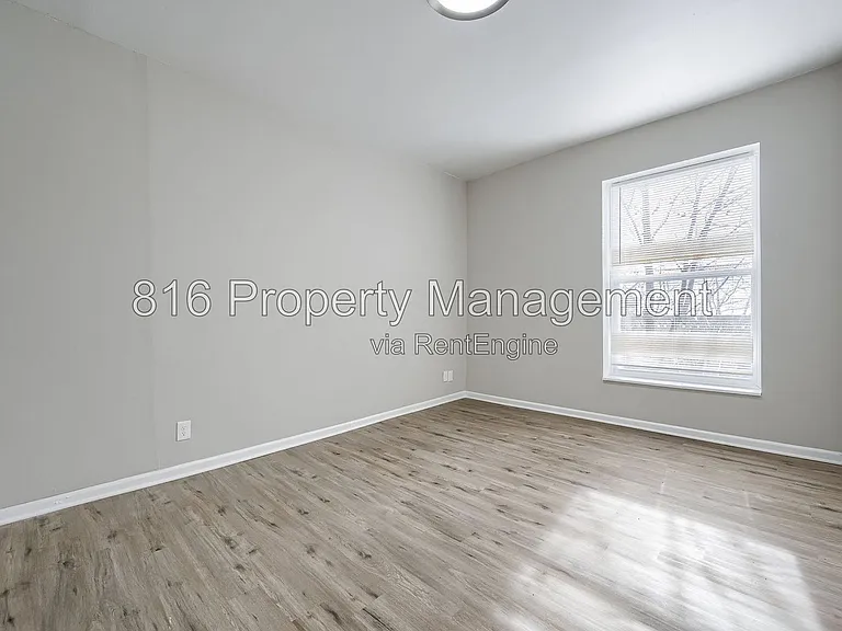 301 Benton Blvd #4 — Photo 11