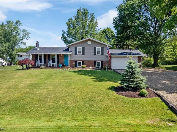 1648 Bruce St, Canal Fulton, OH 44614