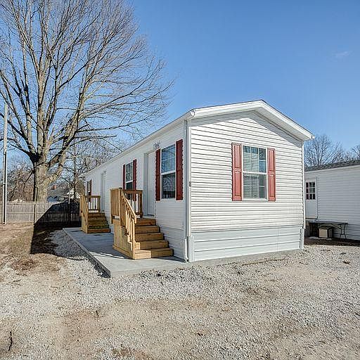 205 N North St 8, Raymond, IL 62560 Zillow