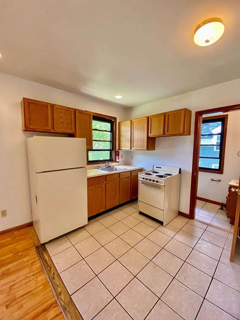 205 Maple St — Photo 1