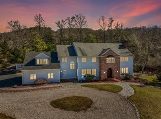 56 Breezy Knls, Avon, CT 06001