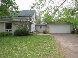 1876 1st St, Tipton, IA 52772