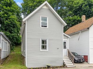 126 River St, Southbridge, MA 01550
