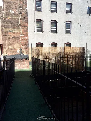 Rented by City Connections Realty | media 4