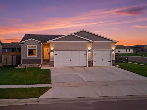 5301 E Lumin St, Sioux Falls, SD 57108