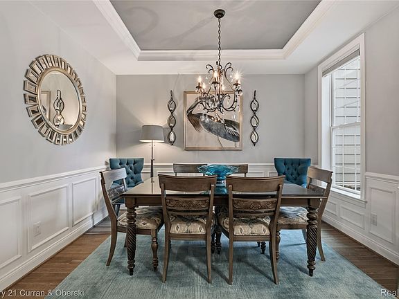 5th image of 42908 Cardinal