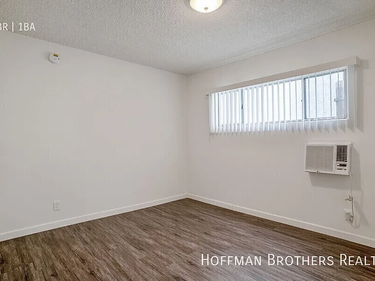 4558 W 173rd St #G — Photo 6