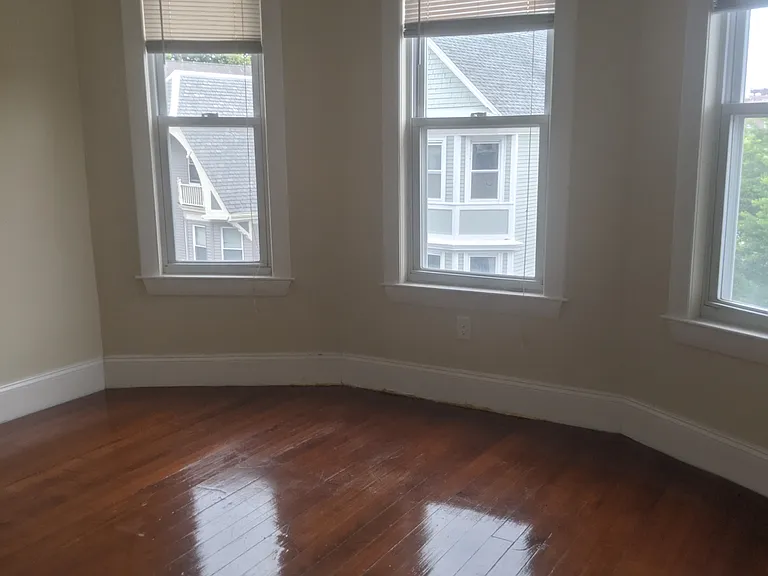 163 Calumet St #3 — Photo 14