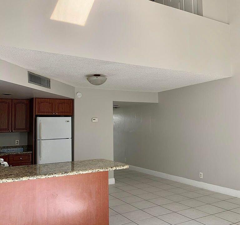 Racquet Club Of Deer Creek Condominiums 49 Deer Creek Rd Deerfield