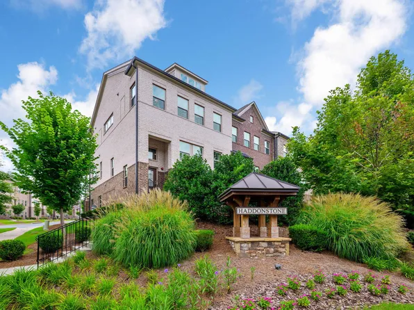 743 Brecklin Ln, Woodstock, GA 30188
