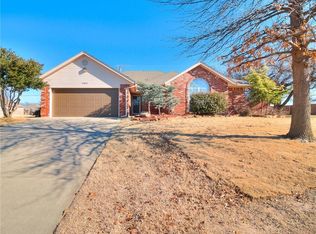 11612 Ashford Dr, Yukon, OK 73099