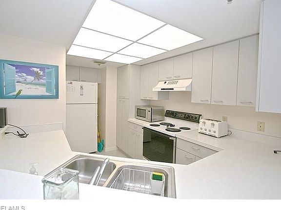 3rd image of 4130 Bayhead Dr APT 104