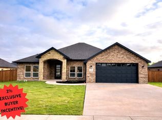 504 Limestone Cir, Mabank, TX 75147