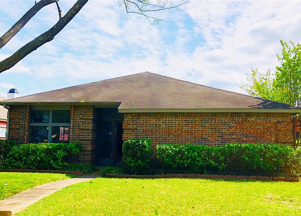 1st image of 412 Adelaide Dr