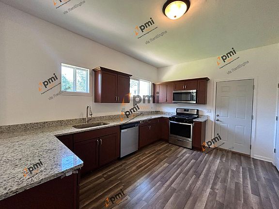 5th image of 13328 Edison St