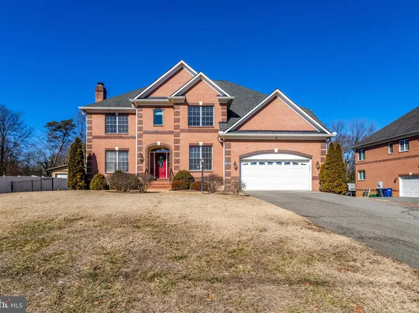 2412 Sherwood Hall Ln, Alexandria, VA 22306