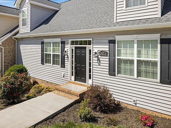 5th image of 321 Blue Stone Hills Dr