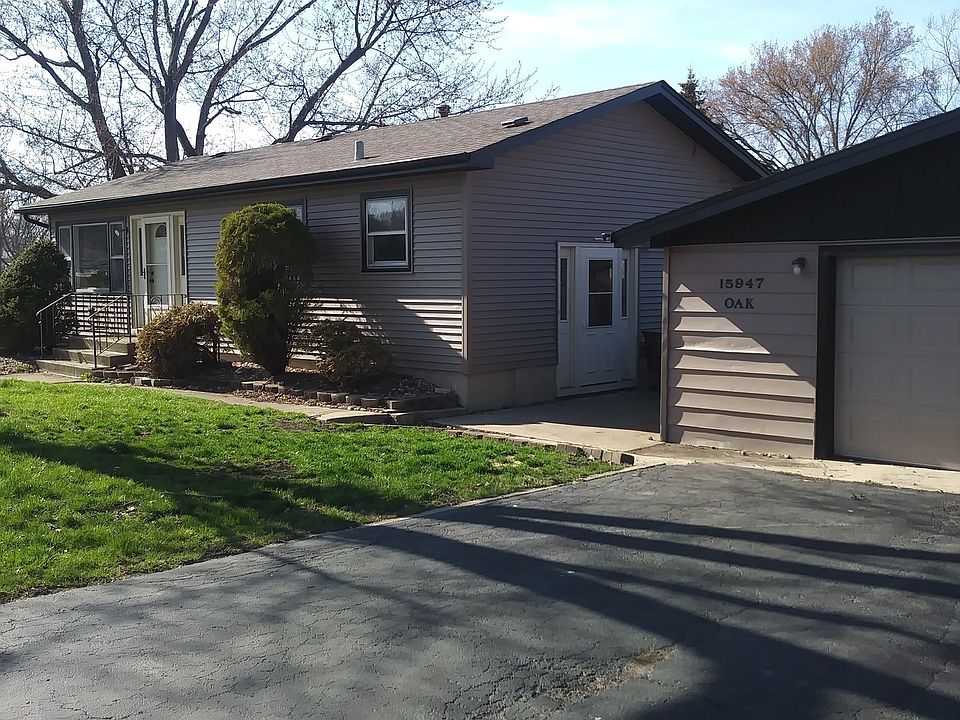 1st image of 15947 Oak Ave