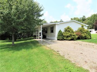 2 Kelly Dr, Beaver Falls, PA 15010