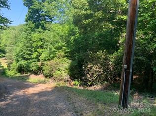 11 Ludlum Ln, Hayesville, NC 28904