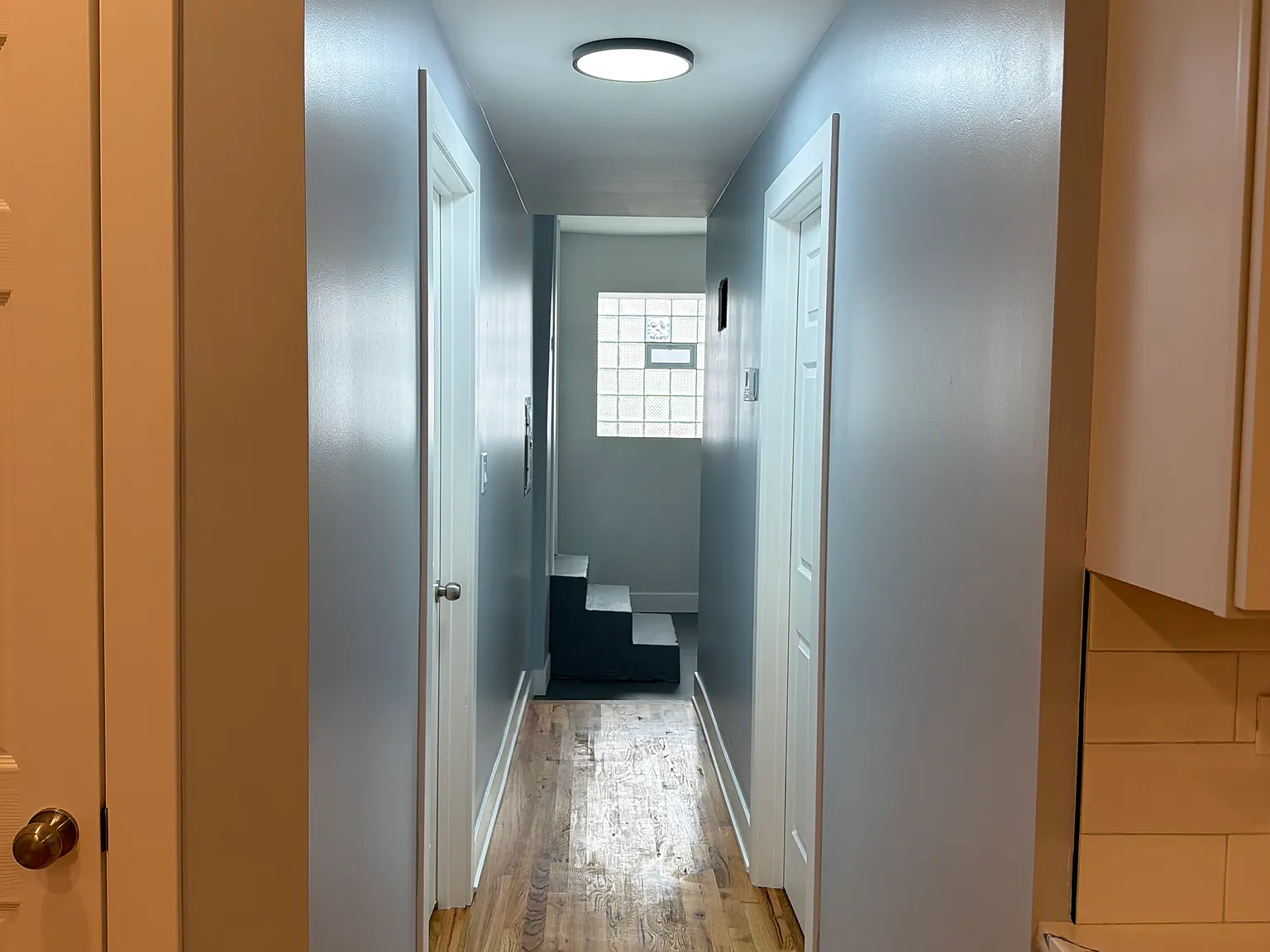 2 bed, 900 sqft, $1,500 — Photo 2