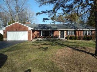 9120 Clover Dr, Temperance, MI 48182