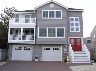 1410 Beach Ave, Beach Haven, NJ 08008