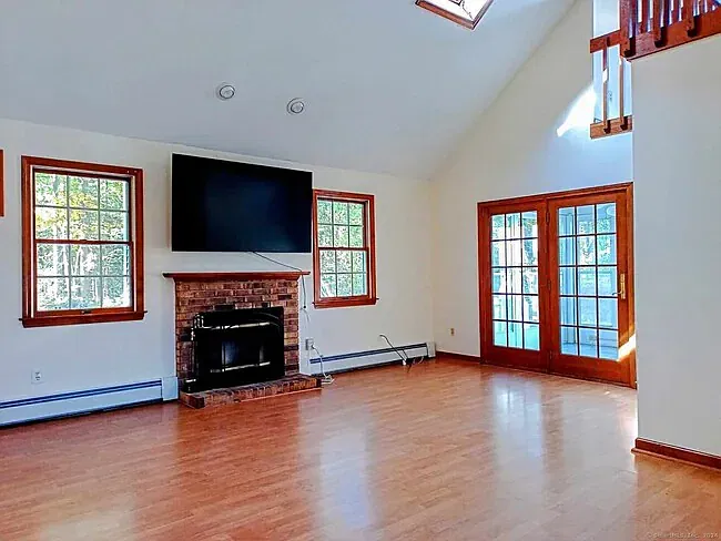 2 bed, 1506 sqft, $2,400 — Photo 1