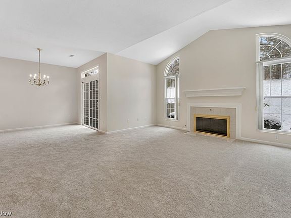 5th image of 242 Wilcox Rd