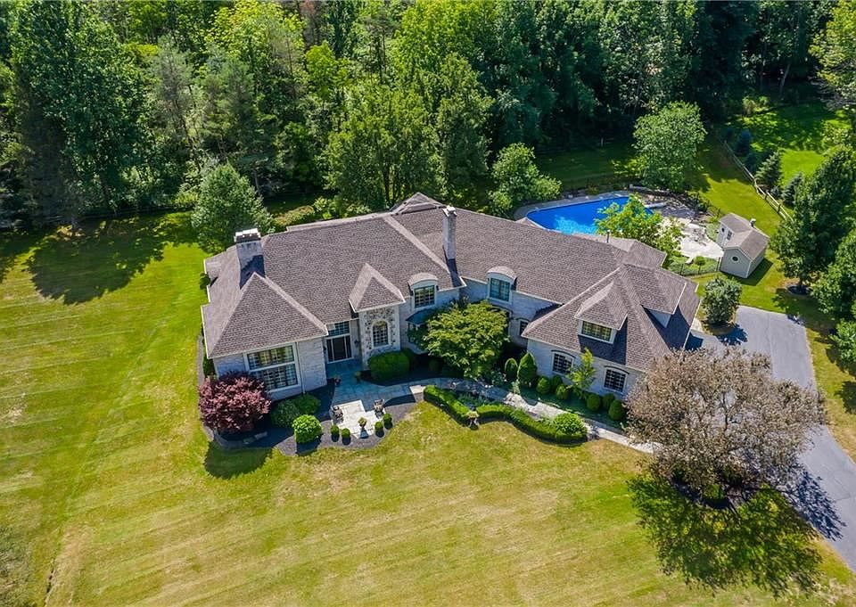1st image of 7975 Oak Brook Cir
