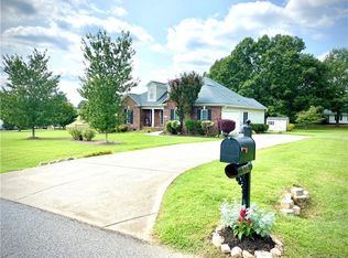 175 Forest View Dr, Kannapolis, NC 28081