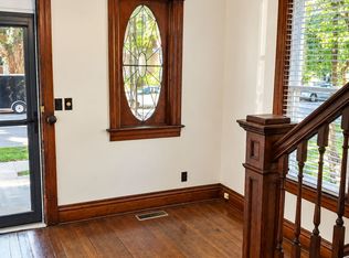 1115 W Edwards St, Springfield, IL 62704