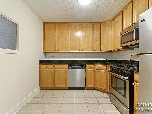 4th image of 560 Main St APT 704