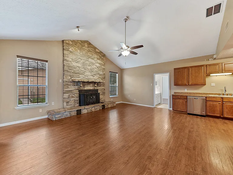 615 Burwood Ln — Photo 11
