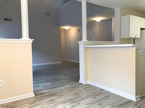 4th image of 1120 Primrose Dr