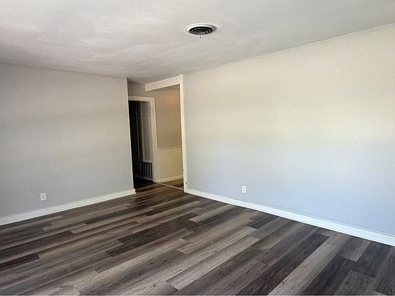 4th image of 3058 Boswell Dr NW