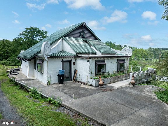 2nd image of 114 Tucker Rd
