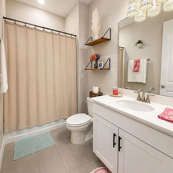 128 Arlington Square Ct — Photo 16